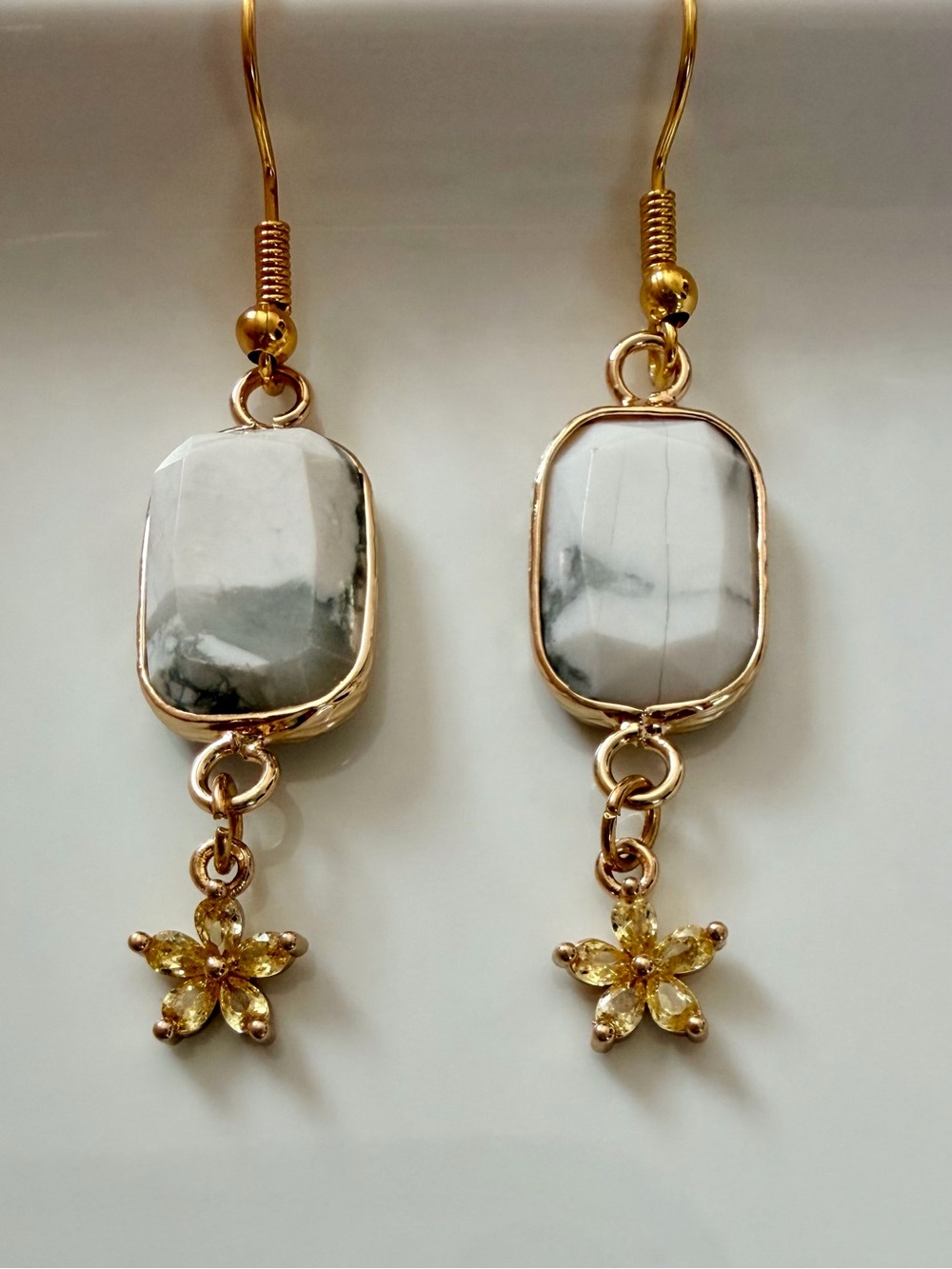 Gold-Tone Howlite Drop Earrings with Yellow Crystal Flower